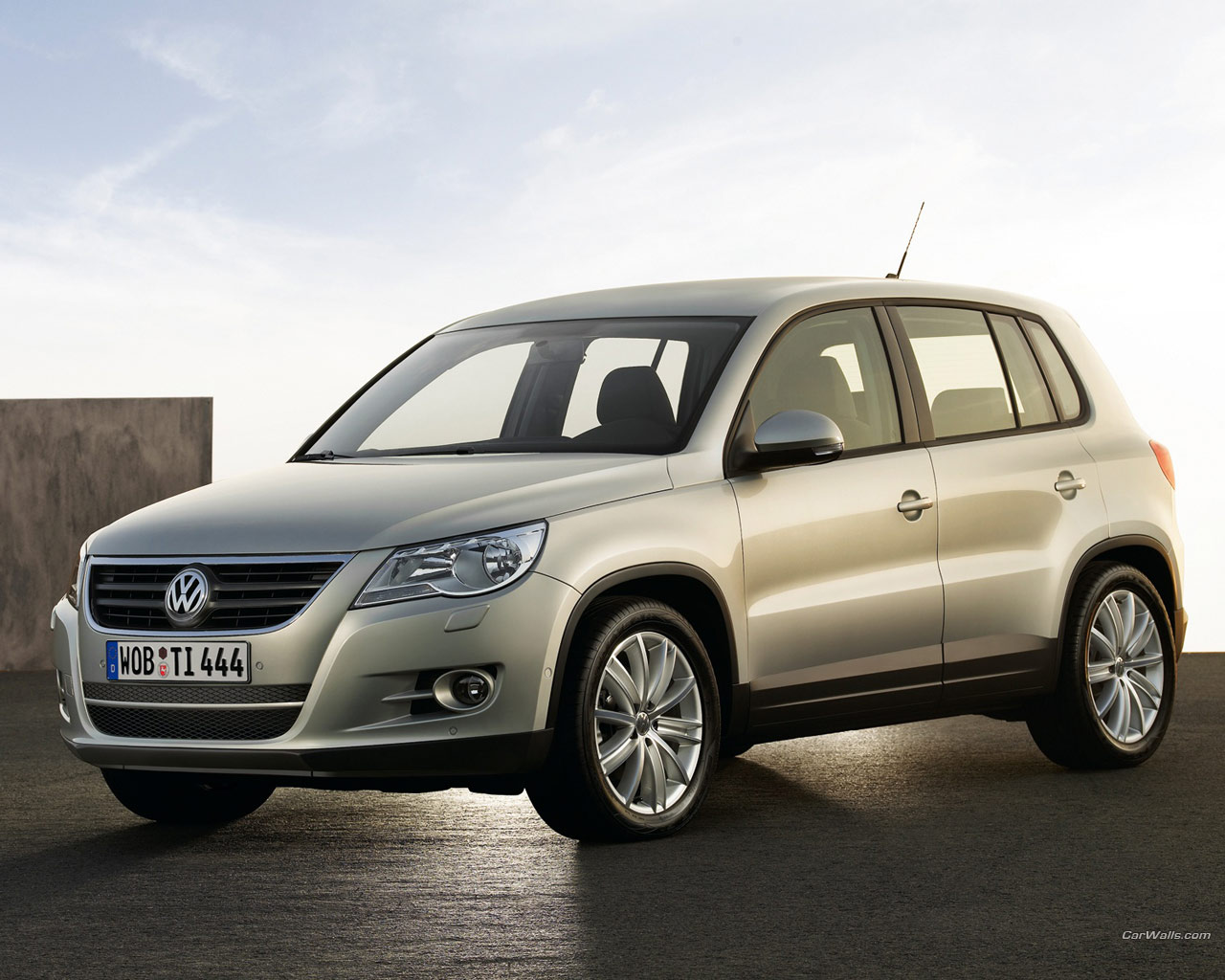 Volkswagen Tiguan 1280x1024 b32 Tapety na pulpit